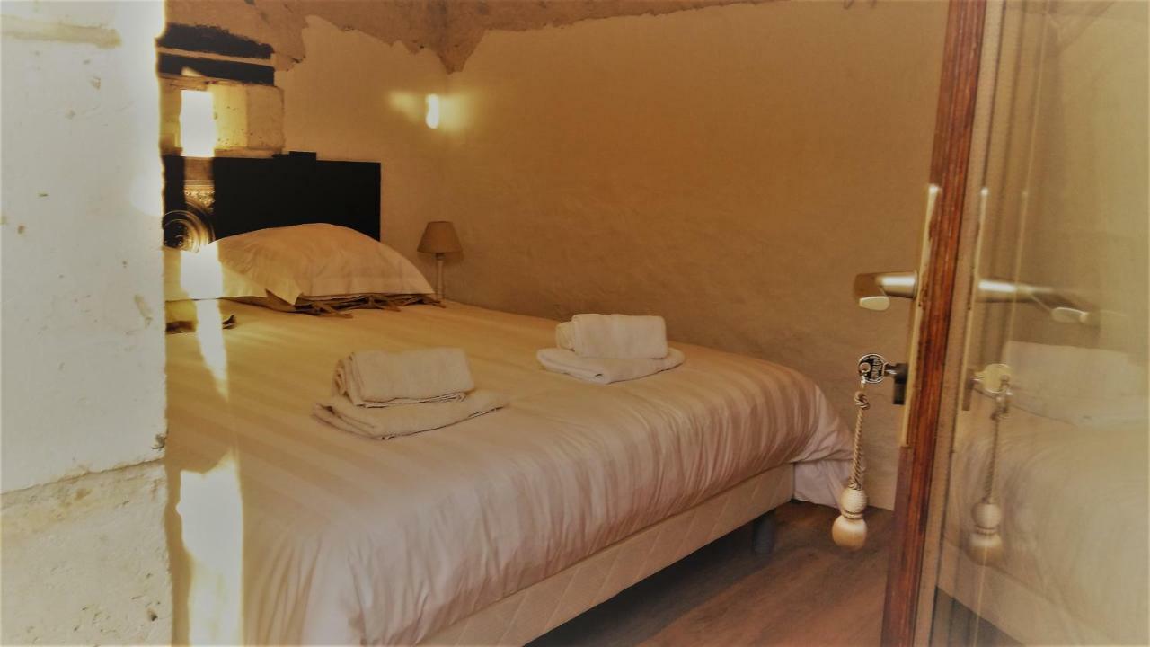 Le Gite Des Chambres De La Grange Cherval Esterno foto